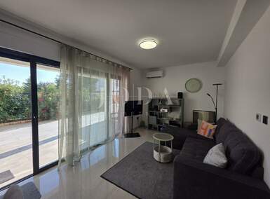 Trosoban stan, Novi Vinodolski, prodaja, 315000 €, 77 m2