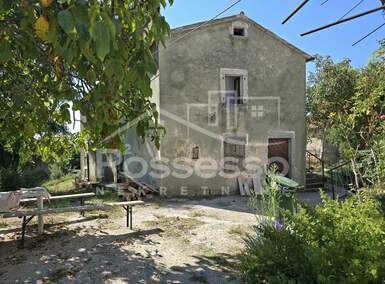 Kuca, Gračišće, prodaja, 130000 €, 188 m2