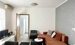 Trosoban stan, Pula, najam, 1000 €, 53 m2