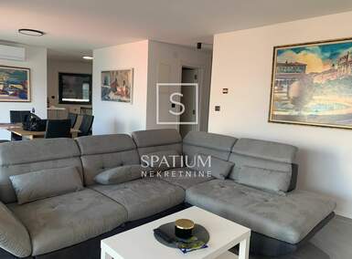 Cetvorosoban stan, Rijeka, Krimeja, najam, 1900 €, 115 m2