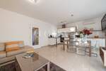 Trosoban stan, Novalja, prodaja, 375000 €, 77 m2