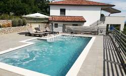 Trosoban stan, Kostrena, Rožmanići, najam, 1800 €, 130 m2