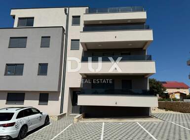 Trosoban stan, Kolan, Mandre, prodaja, 275000 €, 72 m2
