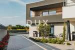 Kuca, Umag, prodaja, 934000 €, 303 m2