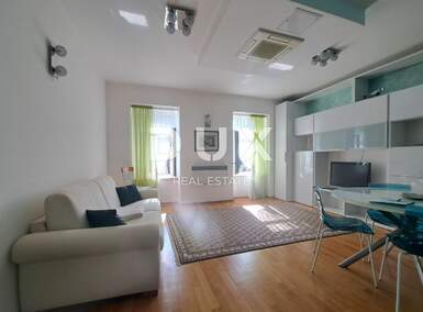 Dvosoban stan, Opatija, Opatija - Centar, prodaja, 310000 €, 47 m2