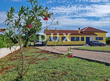 Kuca, Labin, prodaja, 470000 €, 145 m2