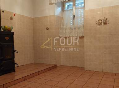 Kuca, Cres, Orlec, prodaja, 130000 €, 120 m2