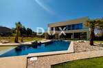 Kuca, Tinjan, prodaja, 1170000 €, 220 m2