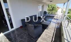 Kuca, Pula, Valdebek, prodaja, 650000 €, 381 m2