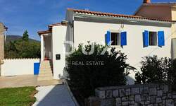Dvosoban stan, Mošćenička Draga, Brseč, prodaja, 160800 €, 45 m2