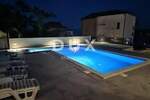 Kuca, Crikvenica, prodaja, 700000 €, 270 m2