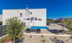 Kuca, Malinska-Dubašnica, Malinska, prodaja, 530000 €, 122 m2