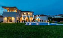 Kuca, Poreč, prodaja, 1670000 €, 361 m2
