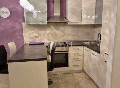 Trosoban stan, Rijeka, Turnić, najam, 850 €, 65 m2