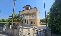 Trosoban stan, Crikvenica, Jadranovo, prodaja, 400000 €, 150 m2
