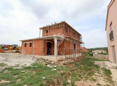 Kuca, Pula, Monteserpo - Komunal, prodaja, 280000 €, 146 m2