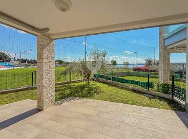 Dvosoban stan, Novigrad, prodaja, 385000 €, 49 m2