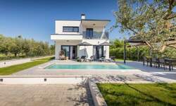 Kuca, Poreč, prodaja, 650000 €, 140 m2