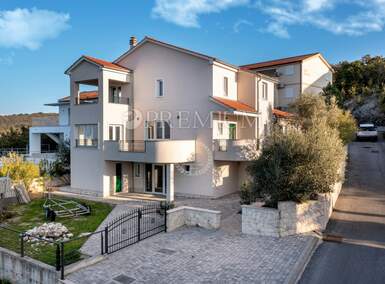 Kuca, Dobrinj, Klimno, prodaja, 985000 €, 266 m2