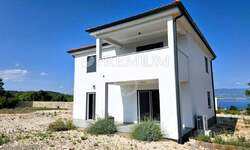 Kuca, Vrbnik, prodaja, 650000 €, 152 m2