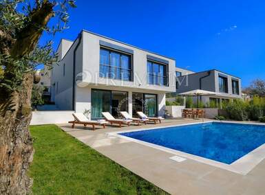 Kuca, Malinska-Dubašnica, Malinska, prodaja, 810000 €, 212 m2