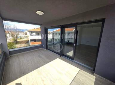 Trosoban stan, Malinska-Dubašnica, Malinska, prodaja, 335000 €, 68 m2