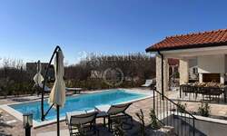 Kuca, Dobrinj, Kras, prodaja, 650000 €, 178 m2
