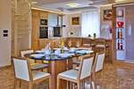 Cetvorosoban stan, Dobrinj, Soline, prodaja, 559000 €, 193 m2