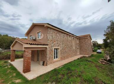 Kuca, Vrbnik, prodaja, 400000 €, 168 m2