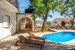 Kuca, Punat, prodaja, 590000 €, 270 m2