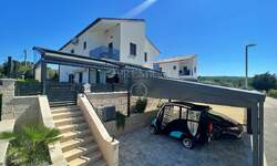 Kuca, Malinska-Dubašnica, Malinska, prodaja, 550000 €, 104 m2