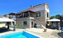Kuca, Dobrinj, Šilo, prodaja, 850000 €, 200 m2
