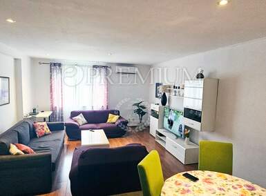 Trosoban stan, Omišalj, Njivice, prodaja, 250000 €, 84 m2