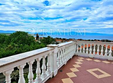 Trosoban stan, Malinska-Dubašnica, Malinska, prodaja, 208000 €, 64 m2