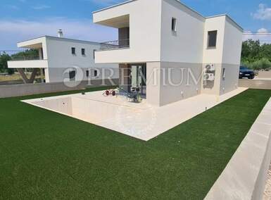 Kuca, Krk, prodaja, 850000 €, 165 m2