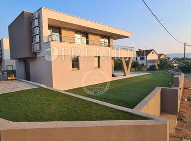 Kuca, Krk, prodaja, 870000 €, 213 m2