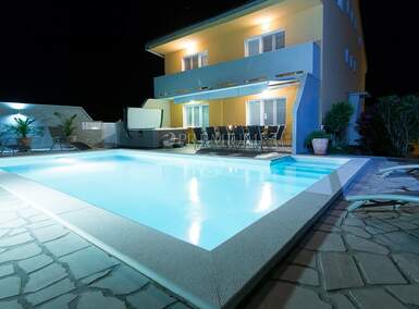 Kuca, Crikvenica, prodaja, 799000 €, 400 m2