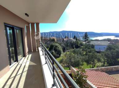 Kuca, Krk, prodaja, 1200000 €, 198 m2