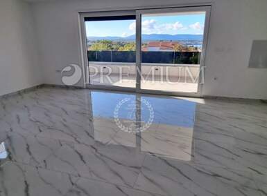 Stan, Malinska-Dubašnica, Malinska, prodaja, 580000 €, 160 m2
