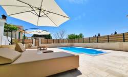 Kuca, Krk, prodaja, 380000 €, 74 m2