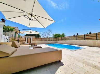 Kuca, Krk, prodaja, 380000 €, 74 m2