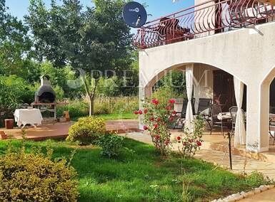 Kuca, Krk, prodaja, 635000 €, 290 m2