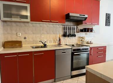 Trosoban stan, Rijeka, Krnjevo, najam, 650 €, 67 m2