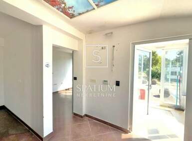 Poslovni prostor, Matulji, Šapjane, prodaja, 1028000 €, 780 m2
