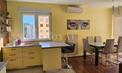 Cetvorosoban stan, Rijeka, Gornja Vežica, najam, 900 €, 76 m2
