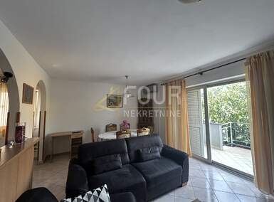 Cetvorosoban stan, Pula, Valdebek, prodaja, 312000 €, 131 m2