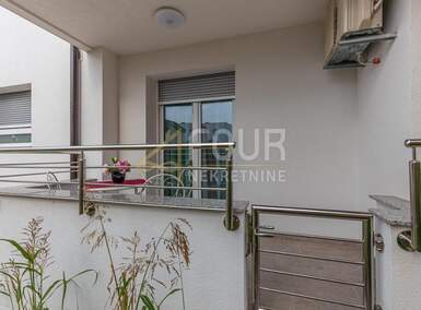 Jednosoban stan, Crikvenica, najam, 1000 €, 50 m2