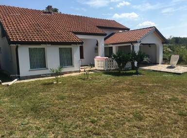 Kuca, Buje, prodaja, 325000 €, 107 m2