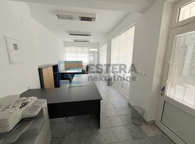 Poslovni prostor, Biograd na Moru, najam, 750 €, 61 m2