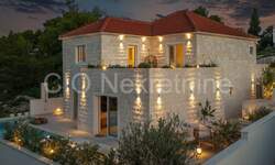 Kuca, Supetar, Splitska, prodaja, 1400000 €, 150 m2